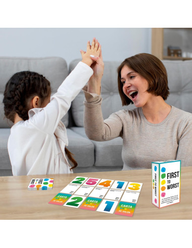 Juego de Mesa - Juego de Cartas First To Worst - Ludilo