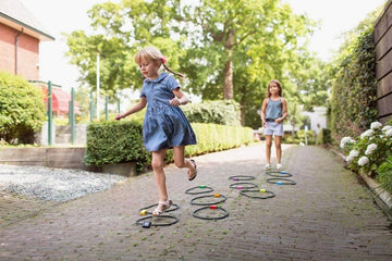 A LA PATA COJA - Buiten Speel