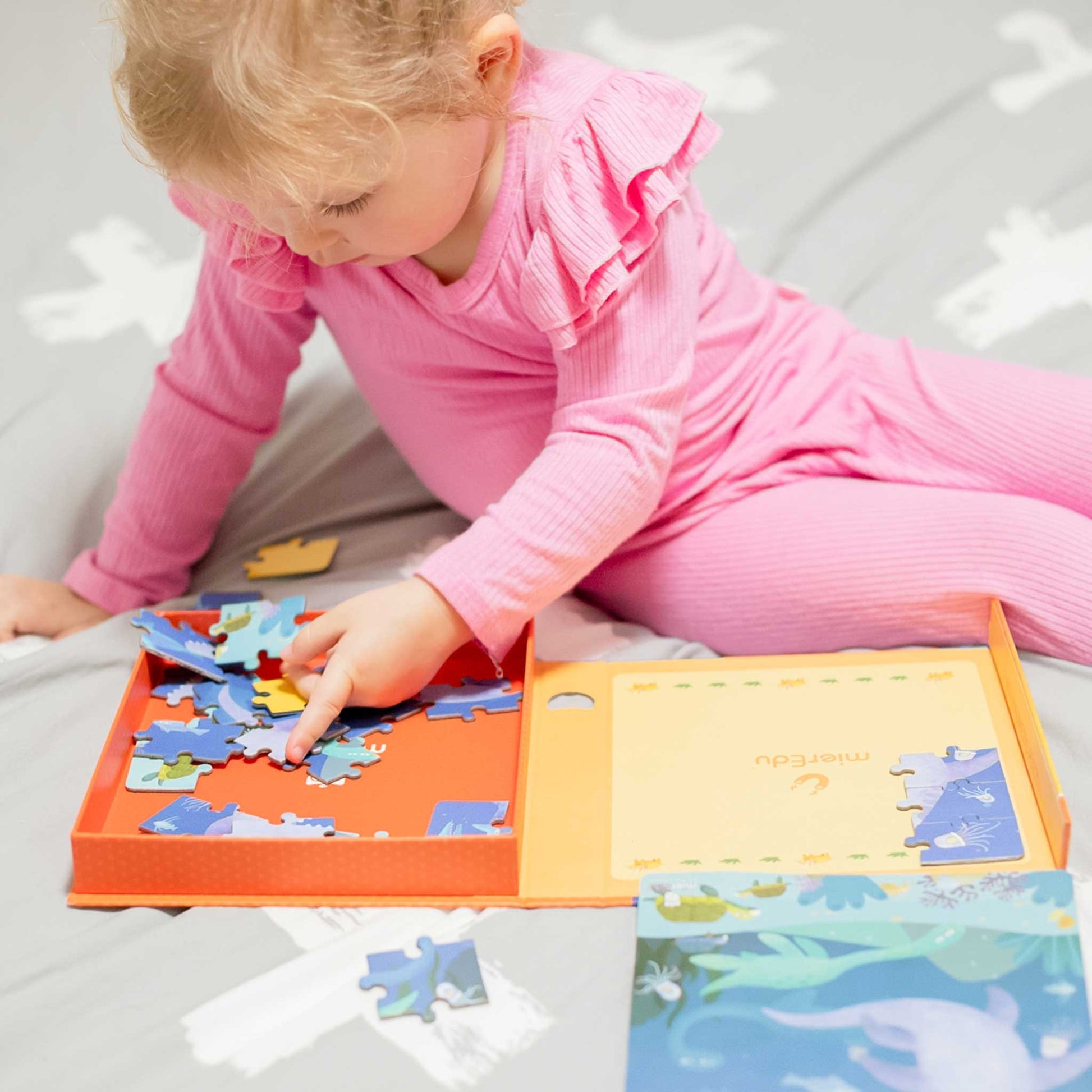 PUZZLE MAGNETICO 2 EN 1 DINOSAURIO - MiereduME181