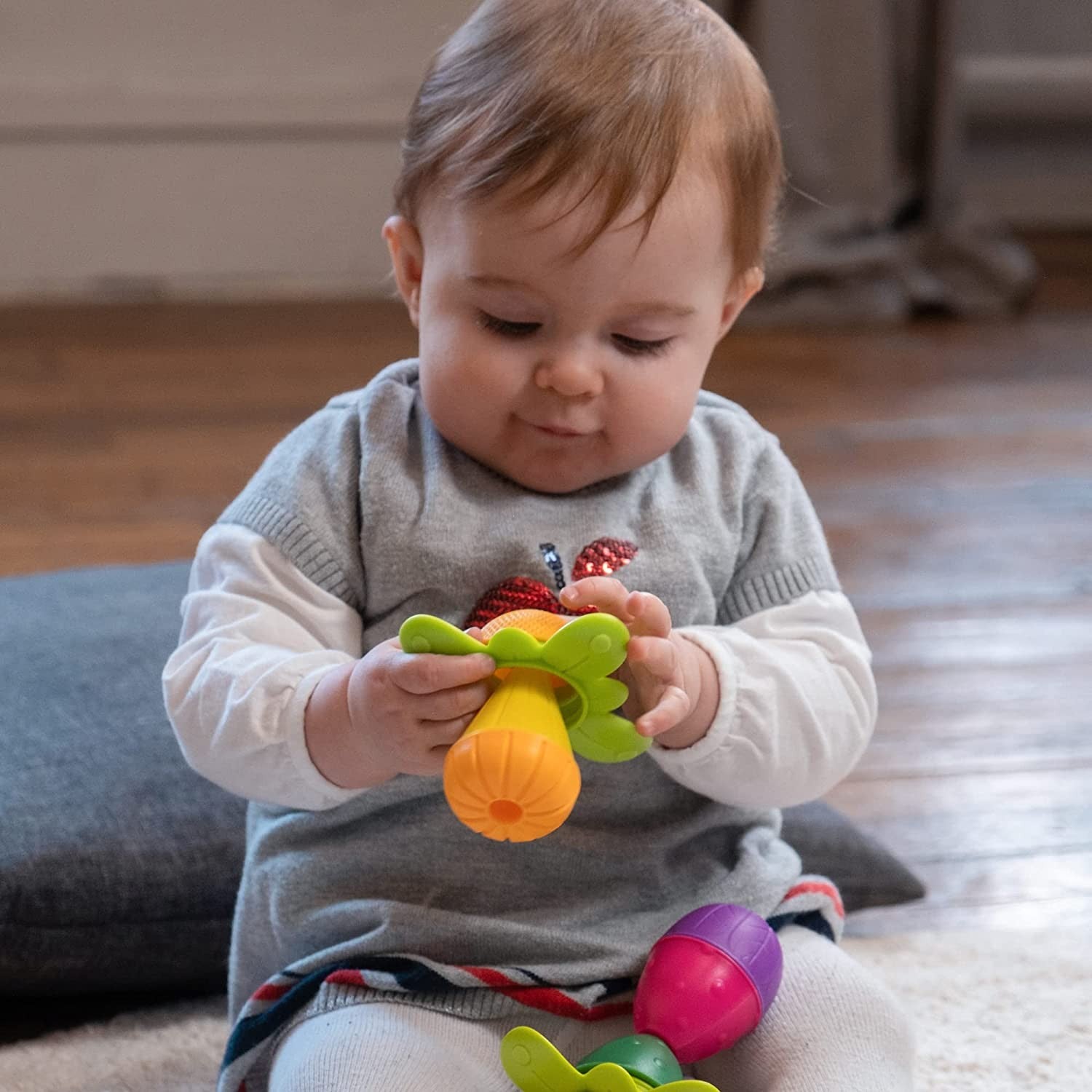 BOLSO 2 ANIMALES DE LA GRANJA Y PERLAS LALABOOM – 28 PIEZAS