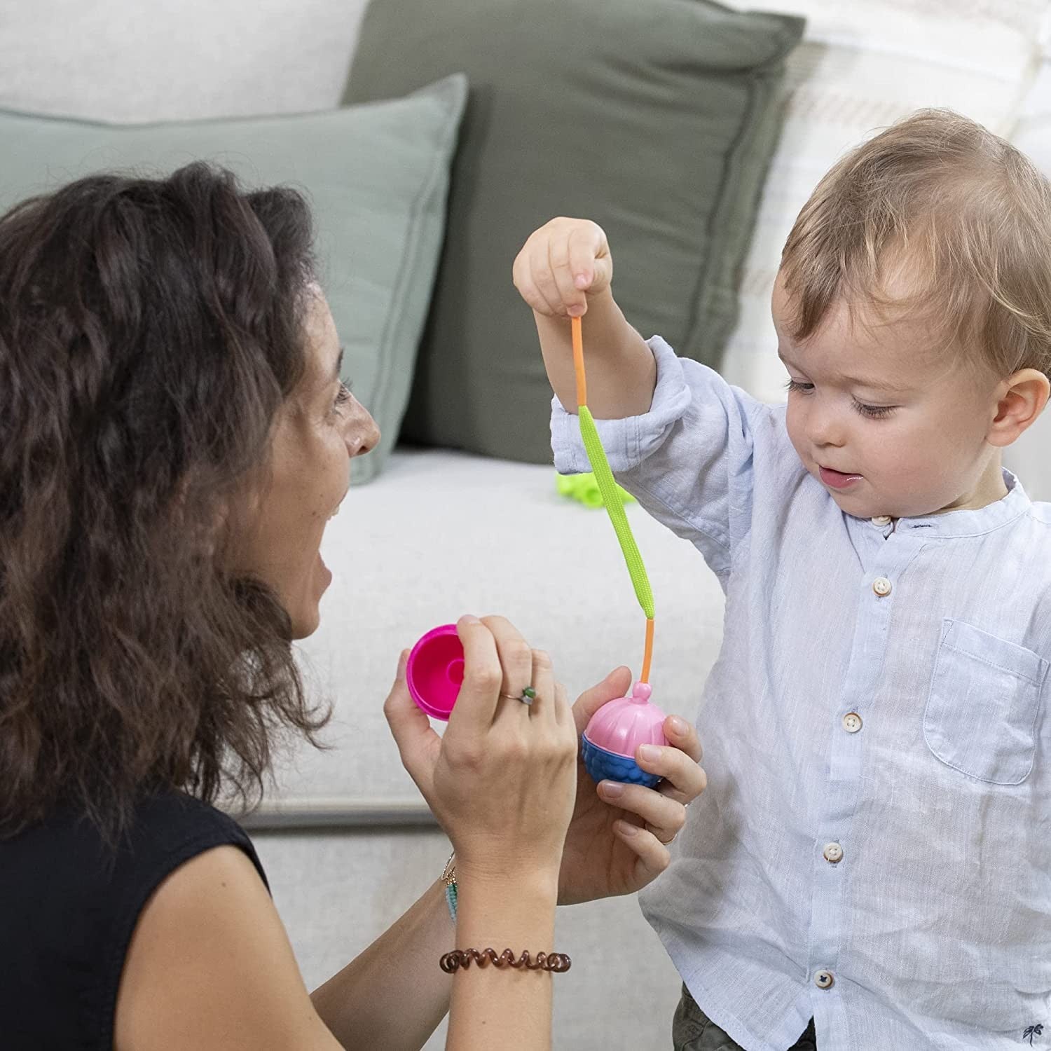 BOLSO 2 ANIMALES DE LA GRANJA Y PERLAS LALABOOM – 28 PIEZAS