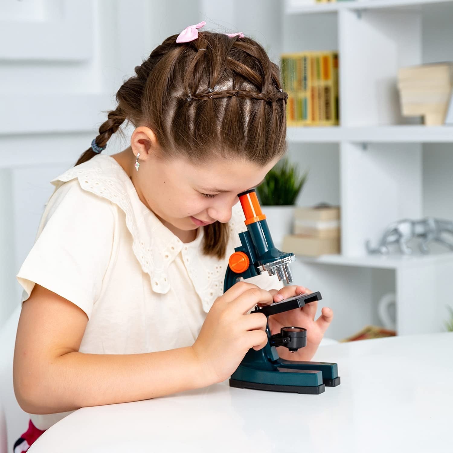 CONJUNTO DE MICROSCOPIO Y TELESCOPIO LEVENHUK LABZZ MT2