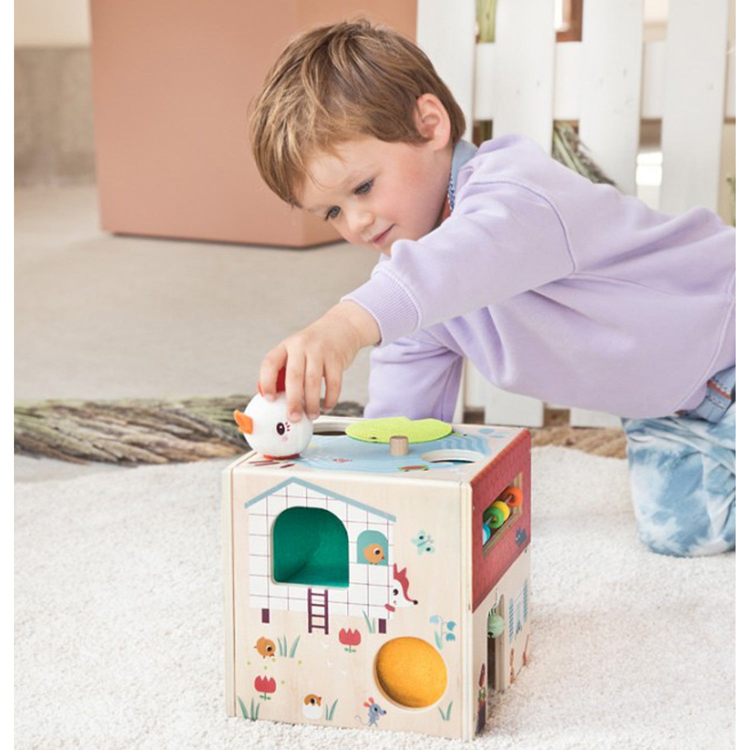 Cubo de actividades de madera granja - Lilliputiens 83412