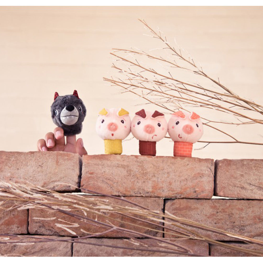 Marionetas de dedo los tres cerditos y le lobo