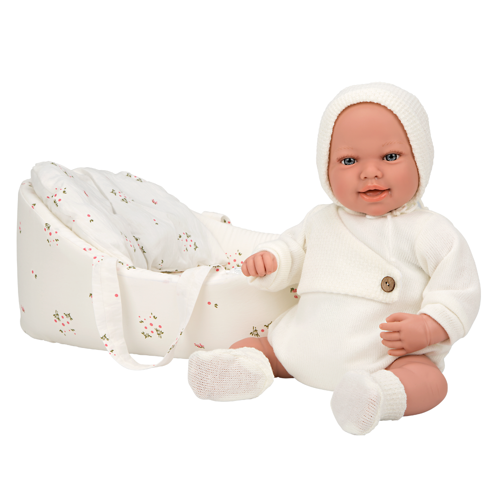 uñeca Elegance Adi Arias 45 cm , conjunto blanco de punto con gorro