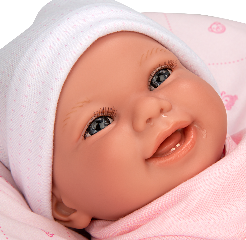Muñeco Colin Arias 60596 con peso real en brazos mostrando el tamaño real de bebe recien nacido