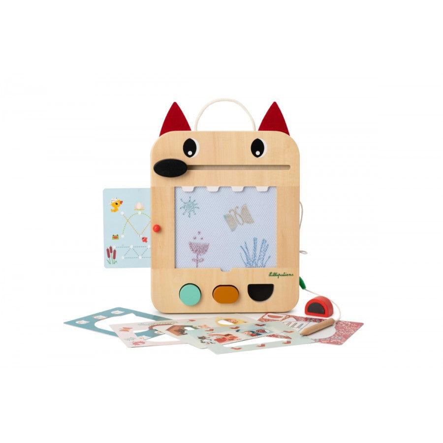 With the Louis Magic Drawing Board, there are no limits to your imagination. Create, erase, and create another drawing. - Lilliputiens 83473