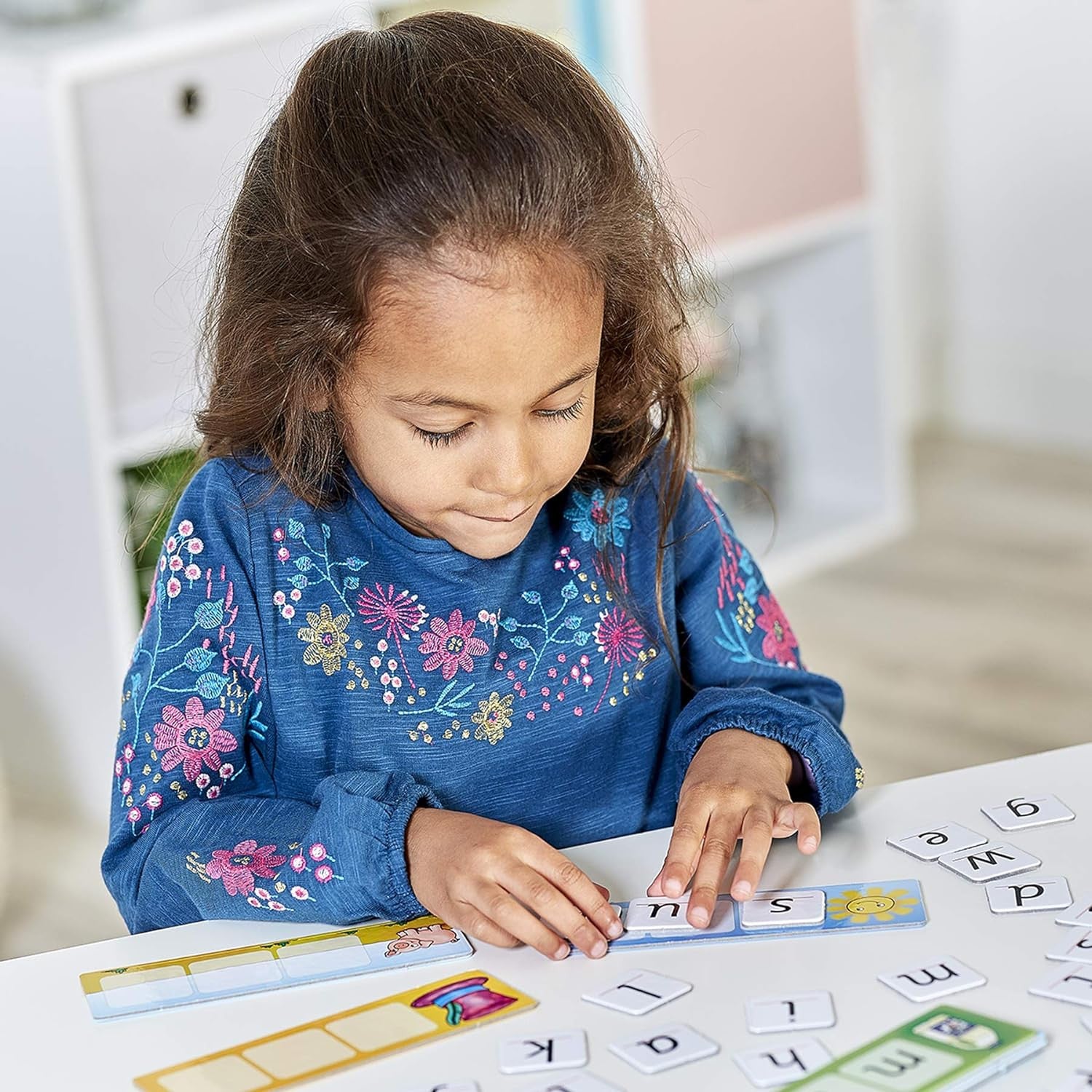 Juego busca y deletrea match and spell - Orchard Toys