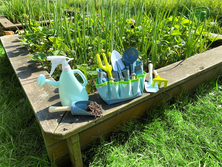 Set de herramientas de jardín para niños, ideal para despertar su pasión por la jardinería - Small foot 12388