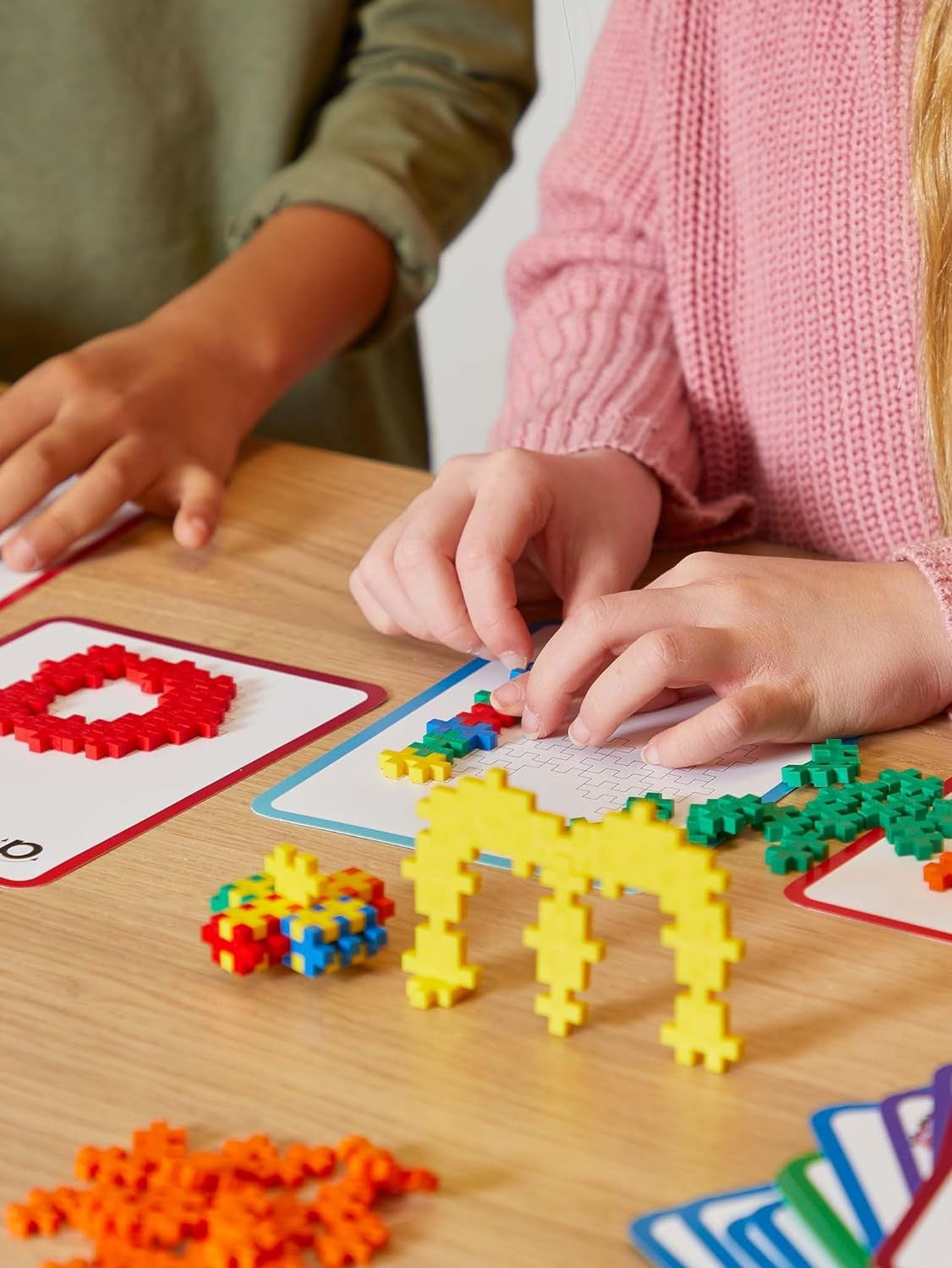 Juego para formar Números y Letras con piezas que se enlazan entre sí "Learn To Build ABC&123" - Ludilo 3909