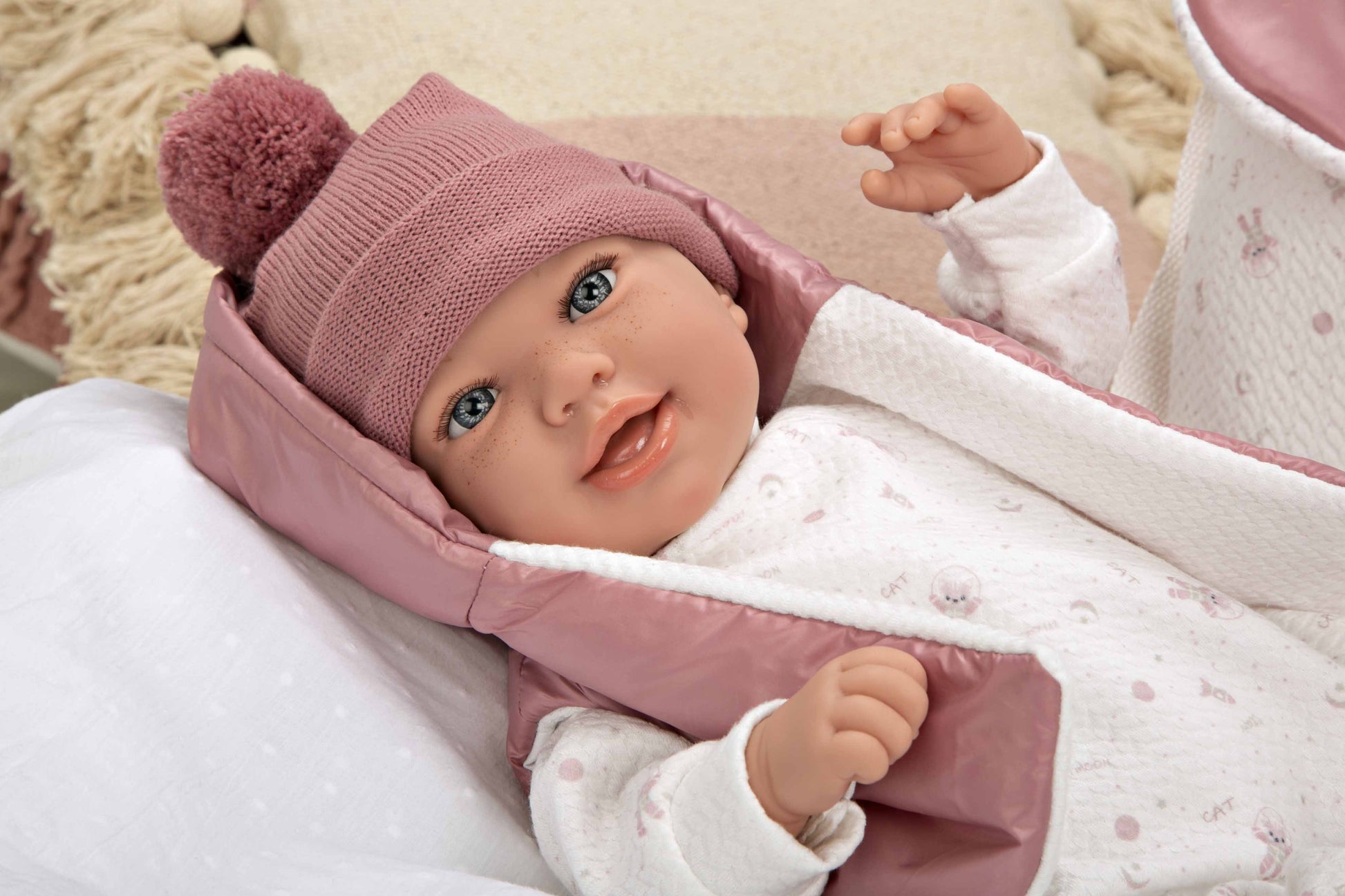 Muñeca con Peso Elegance 45 cm - Adi Rosa con Mochila - Arias 65376