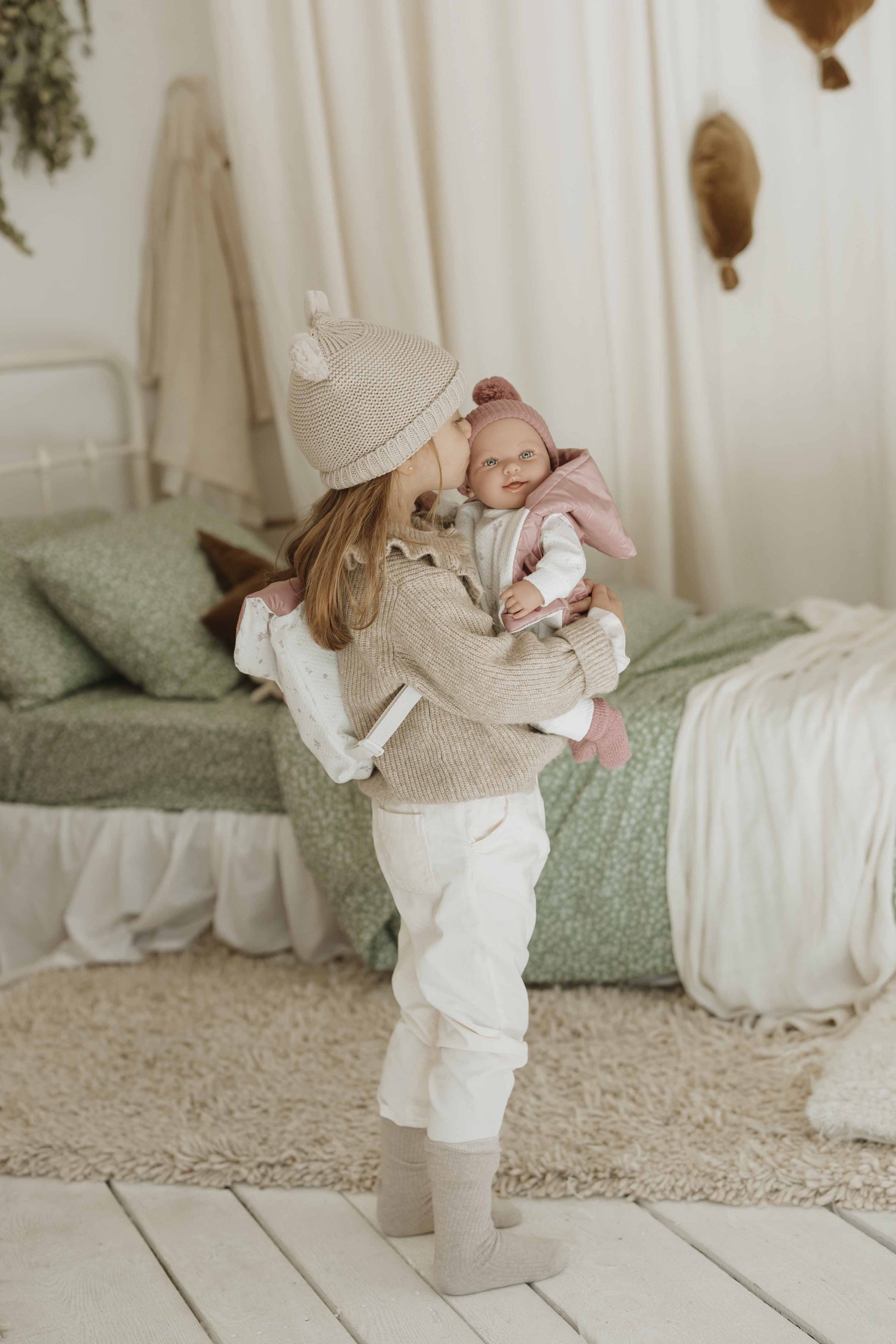 Muñeca con Peso Elegance 45 cm - Adi Rosa con Mochila - Arias 65376