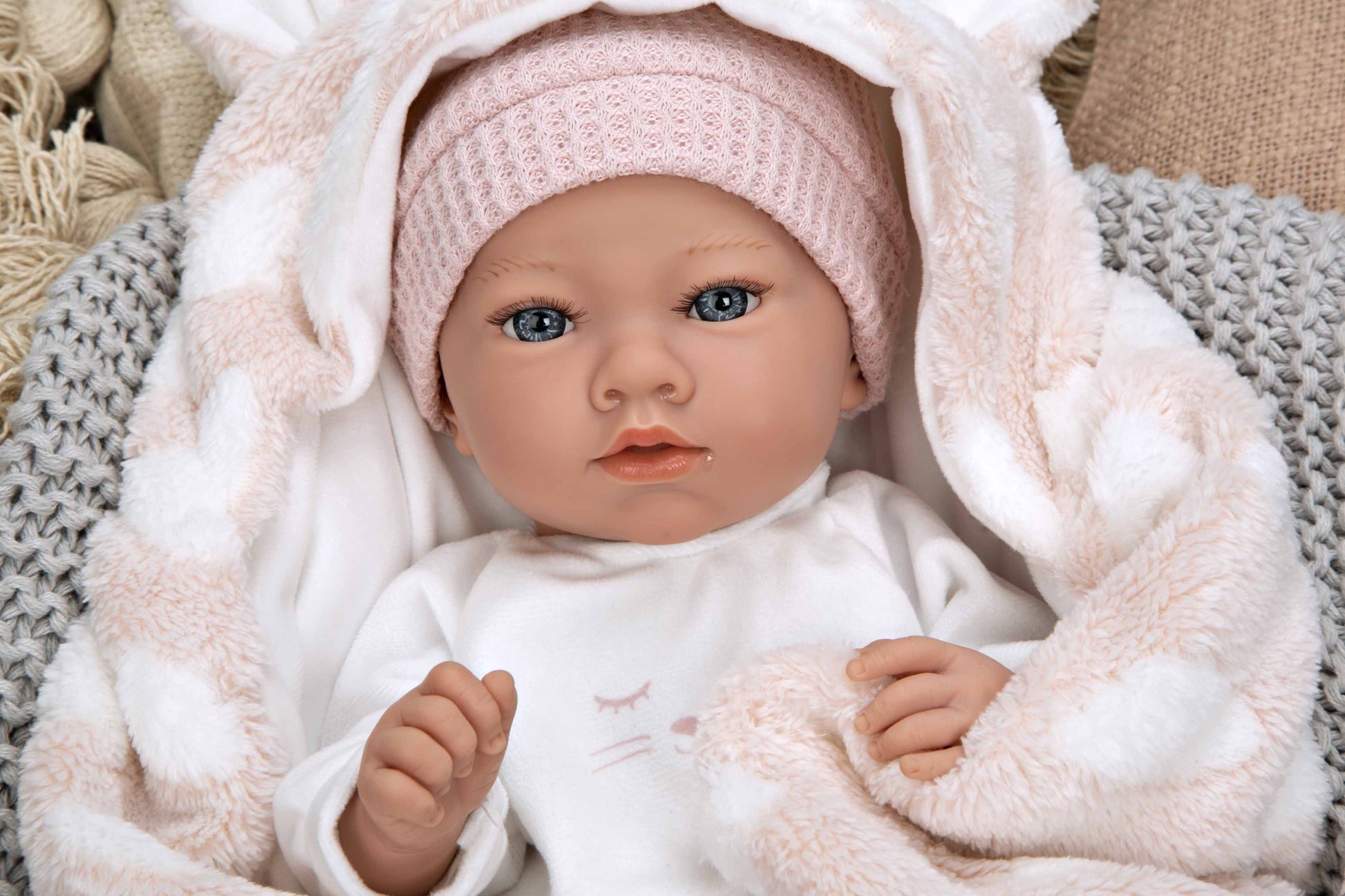 Muñeca Elegance 38 cm Aria Rosa con Manta - Muñeco de Peso - Arias 60833