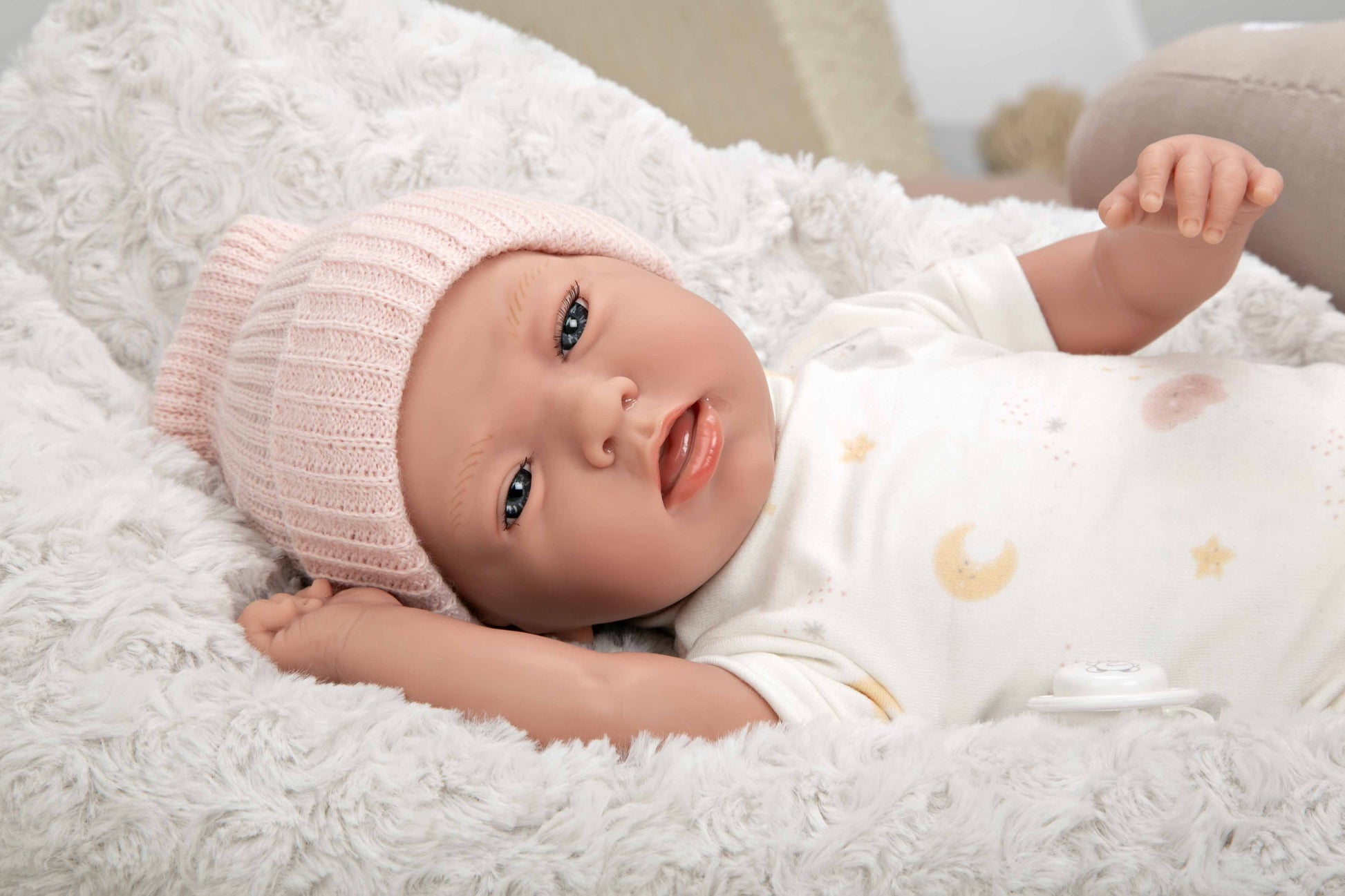 Muñeca Elegance 40 cm Dafne con Cojín - Muñeco con Peso - Arias 60823