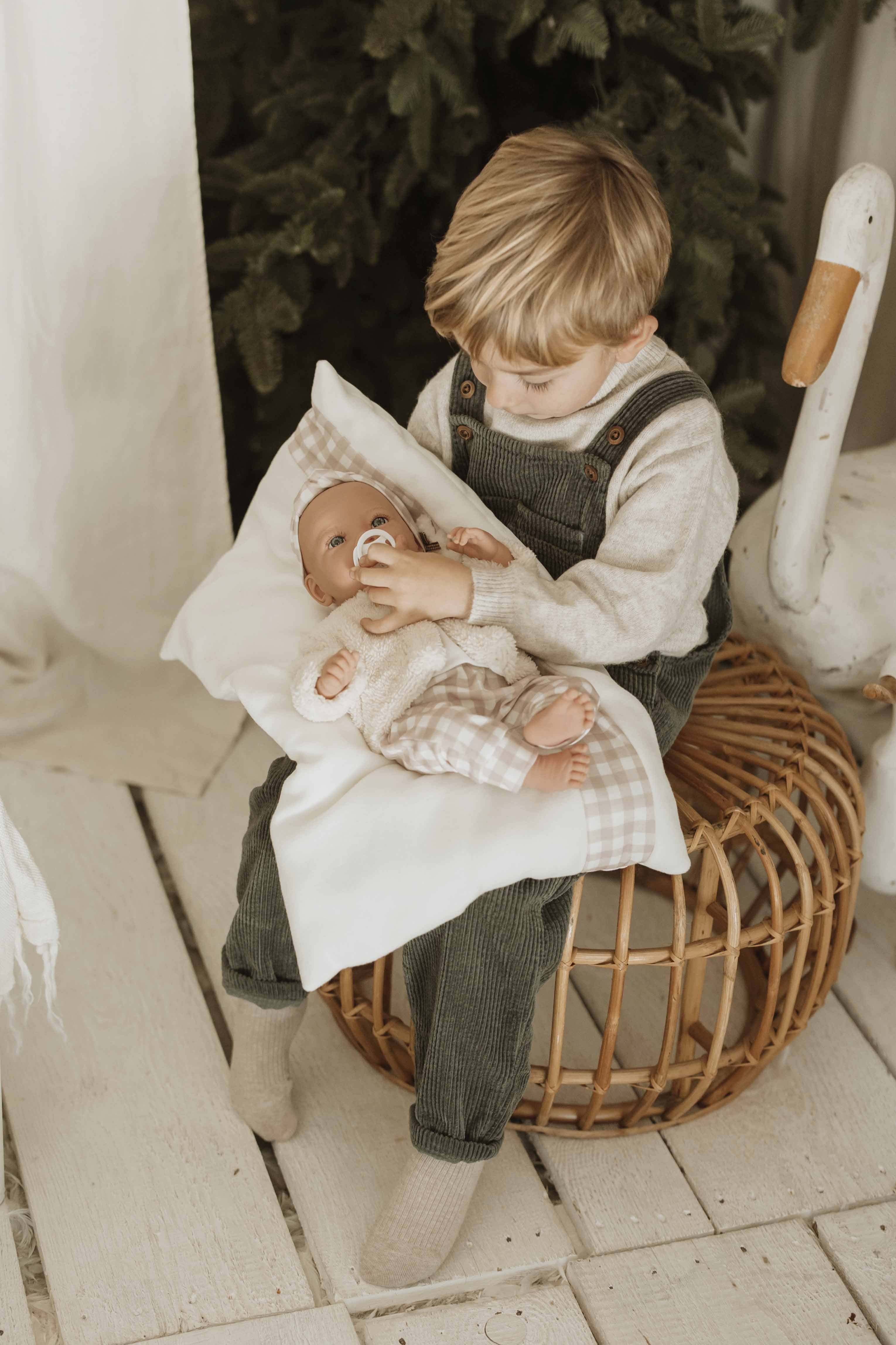 Muñeca Elegance 40 cm Aria Rosa con Cojín - Muñeco de Peso - Arias 60824