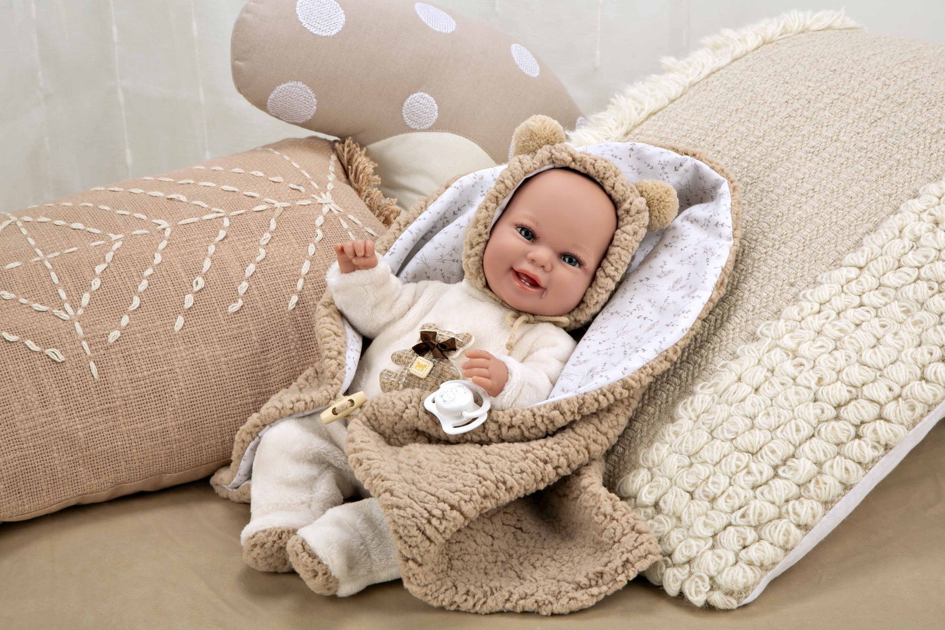 Muñeca Elegance 35 cm Babyto Marron con Manta - Muñeco de Peso - Arias 60828