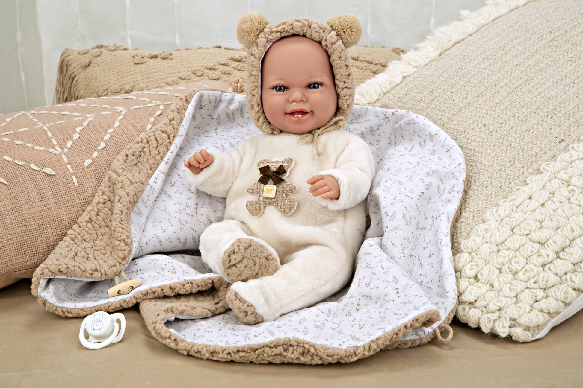 Muñeca Elegance 35 cm Babyto Marron con Manta - Muñeco de Peso - Arias 60828