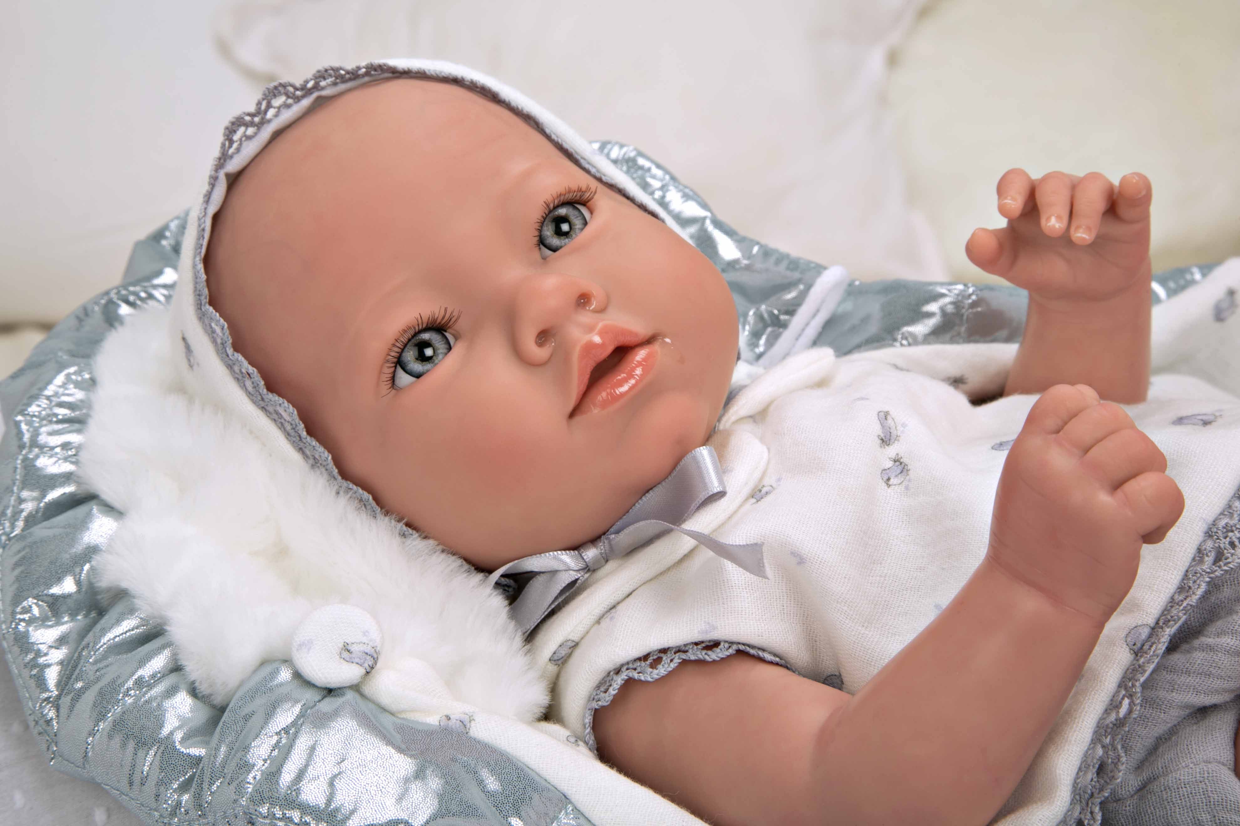 Muñeca Reborn 38 cm Borja Gris con Manta - Arias 98172