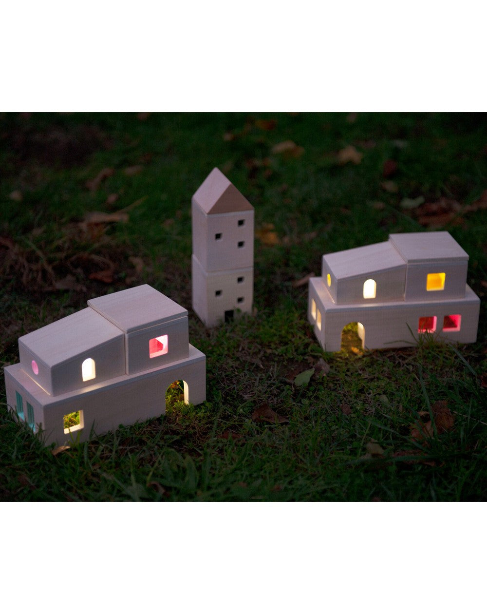 "Pueblo Transparente: Un Mundo de Imaginación para Mesas de Luz"- Andreu Toys 16499