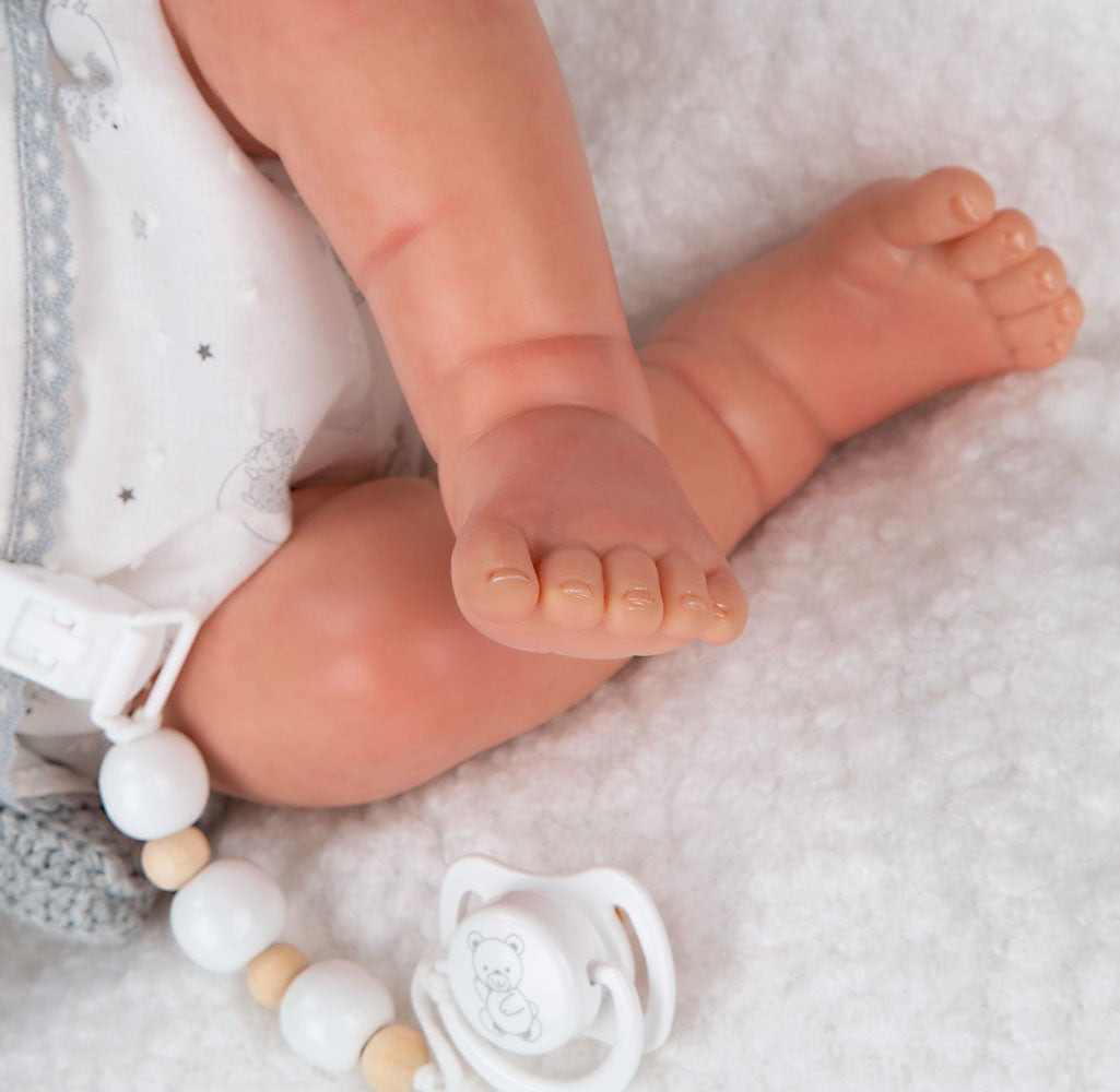 Muñeca Bebe Reborn 45 cm - Daniela con cojín - Arias 98195