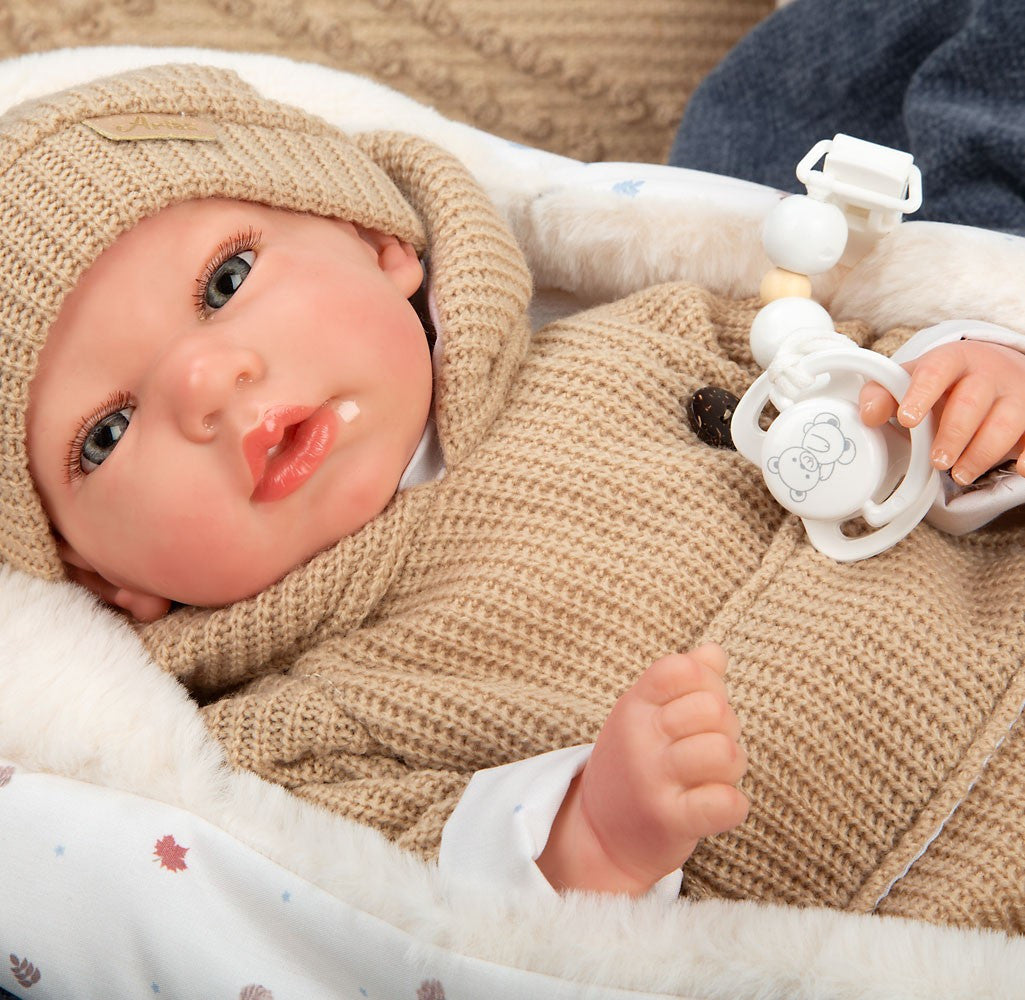 Muñeca Bebe Reborn Arias 40 cm - Olona Beige con Saco de Dormir - Arias 98182