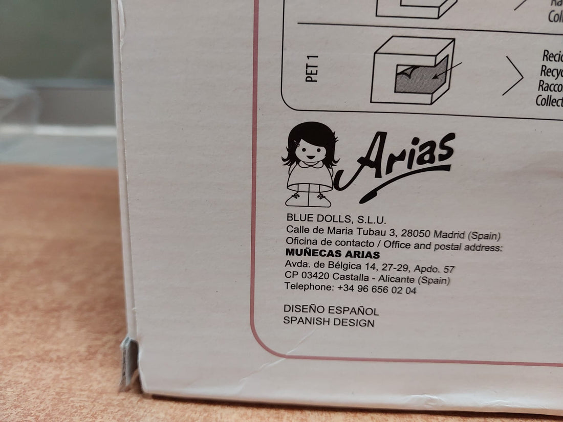 Arias Reborn Doll 40 cm Aday Beige with Bassinet - Arias 98124