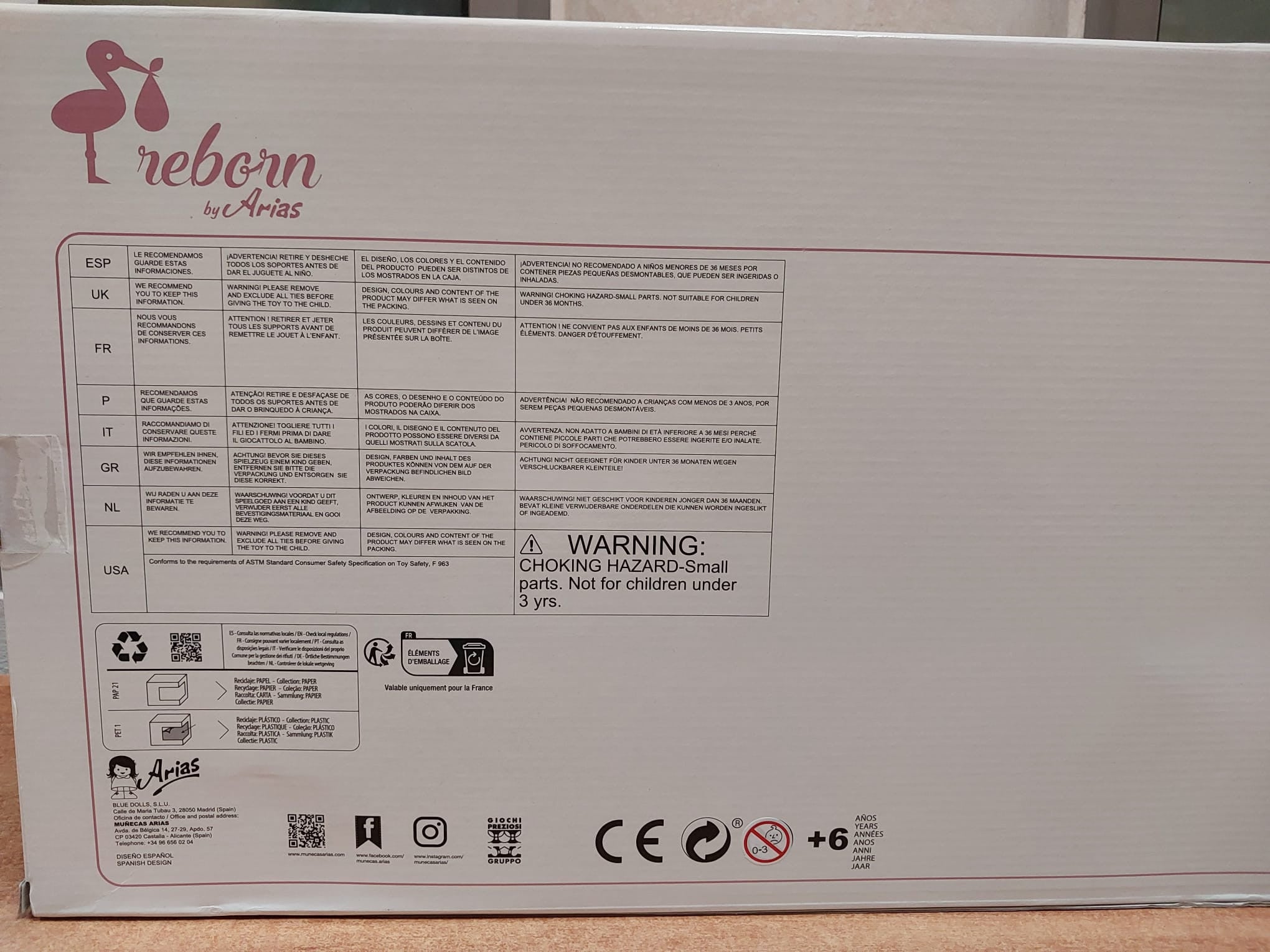 Arias Reborn Doll 40 cm Aday Beige with Bassinet - Arias 98124