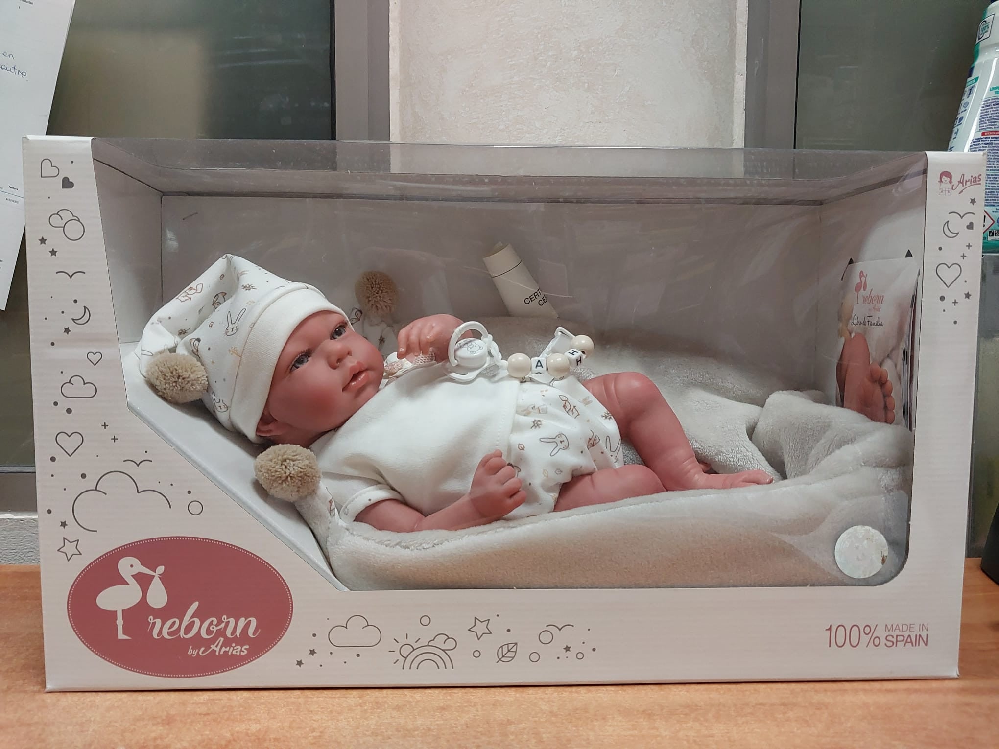 Arias Reborn Doll 40 cm Aday Beige with Bassinet - Arias 98124