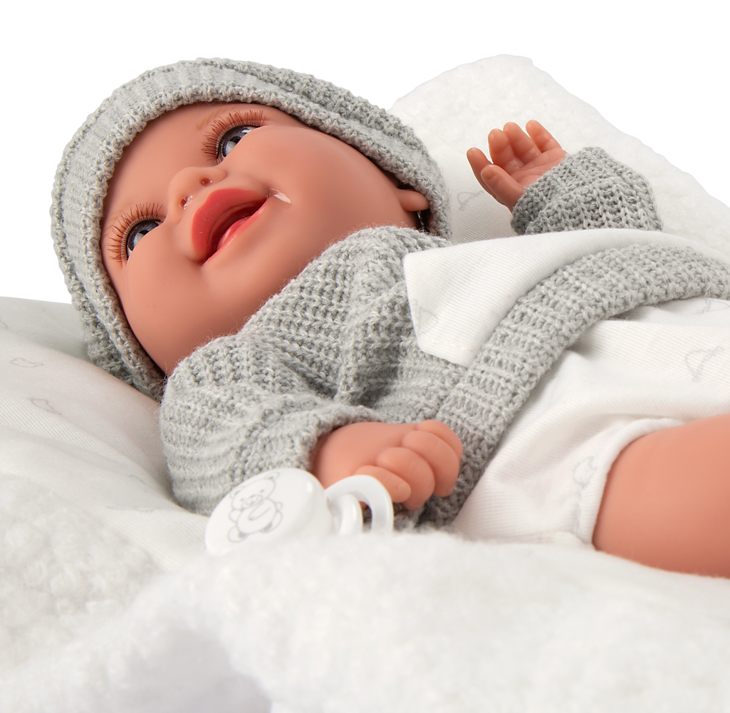 Muñeco bebé con peso realista Arias Babyto 35 cm tumbado, ropa gris con detalles blancos – juego simbólico desde 3 años
