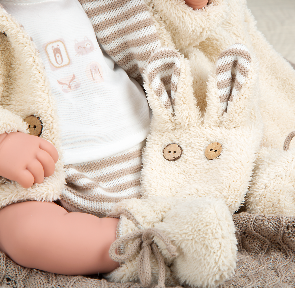 Muñeca de Peso Elegance 45 cm Zoe Beige con Bufanda y con Pelo - Arias 65392
