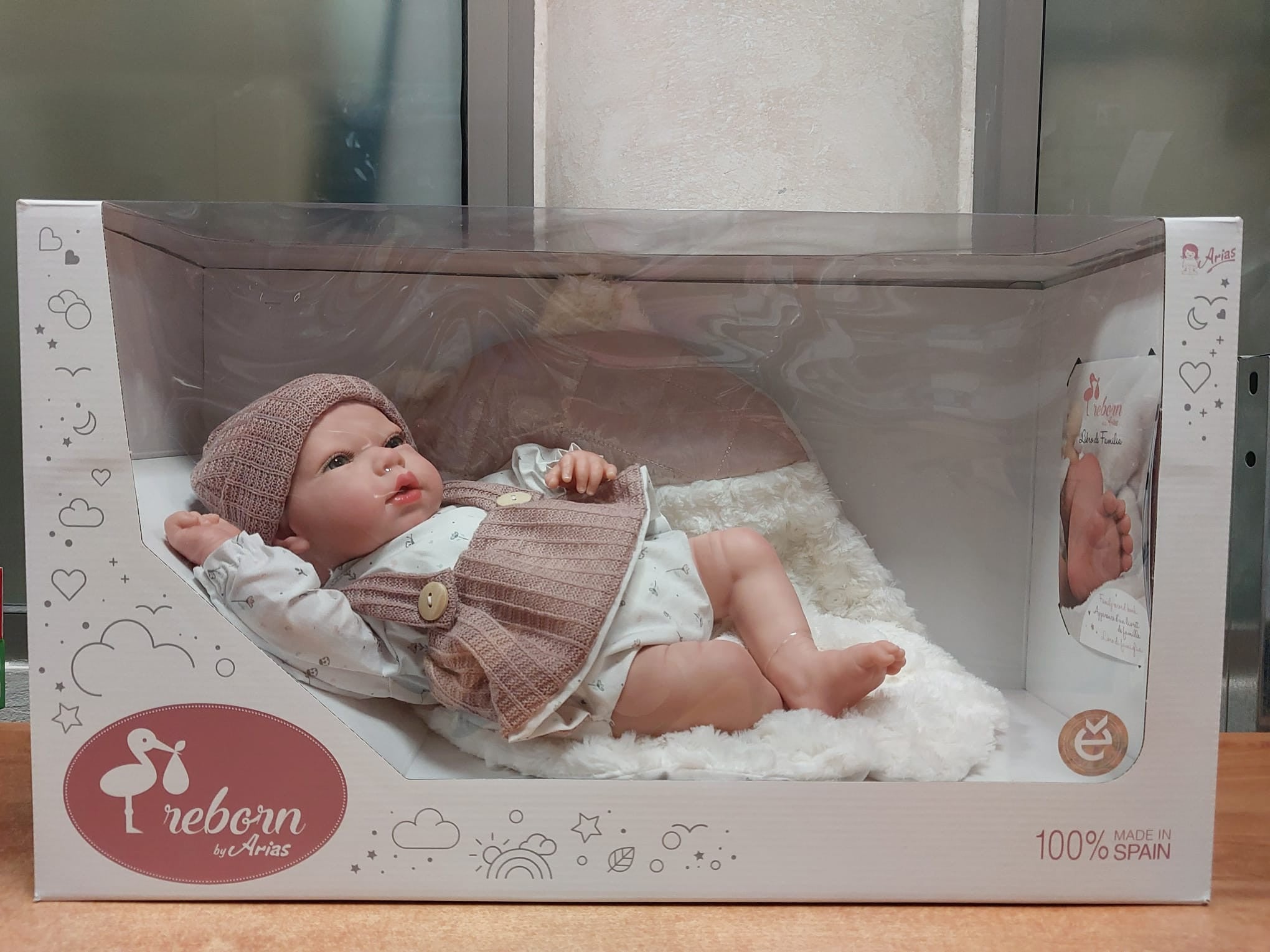 Muñeca reborn 40 cm sandra rosa con manta - arias 98160