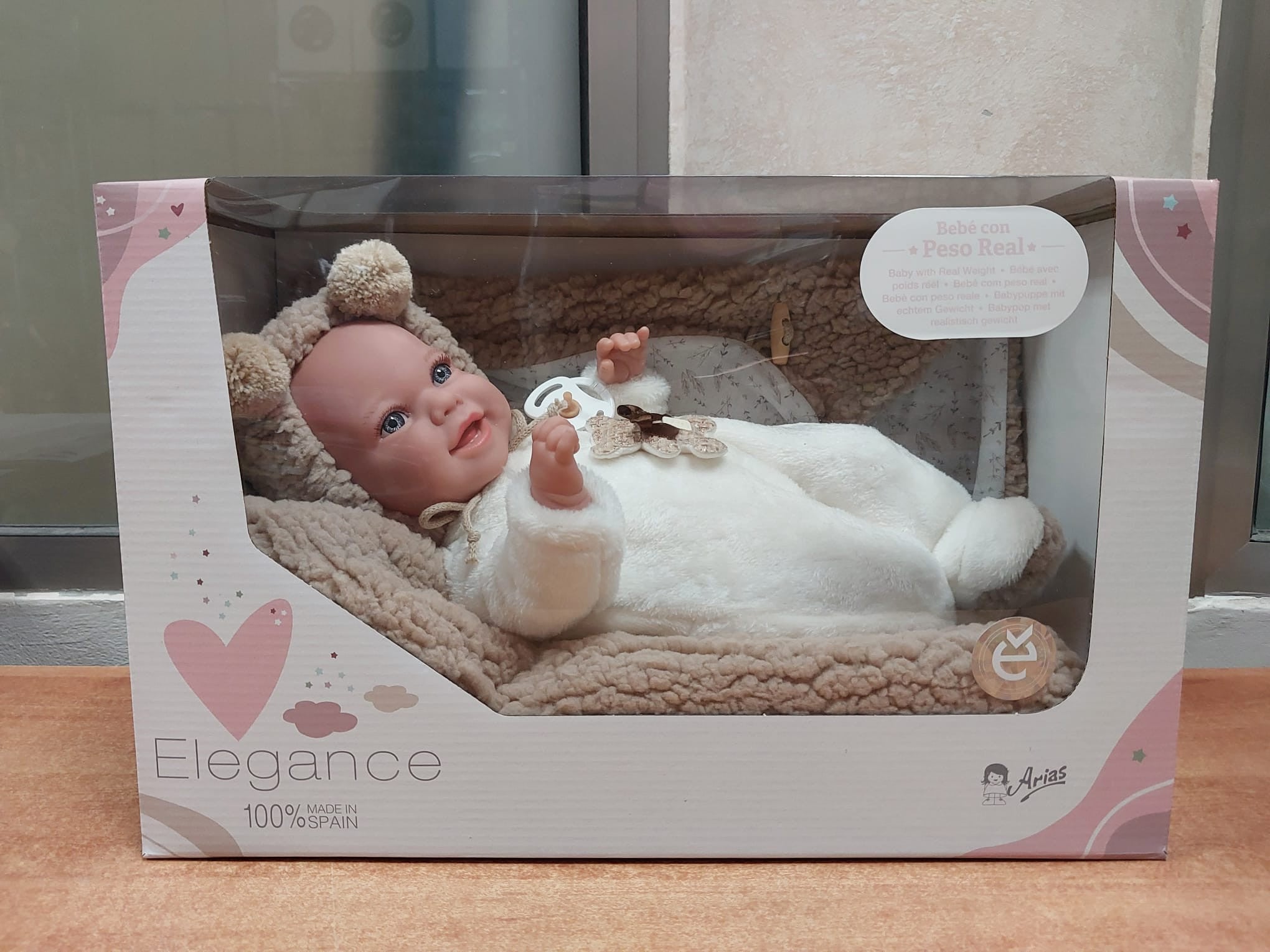 Muñeca elegance babyto marron con accesorios - arias 60828