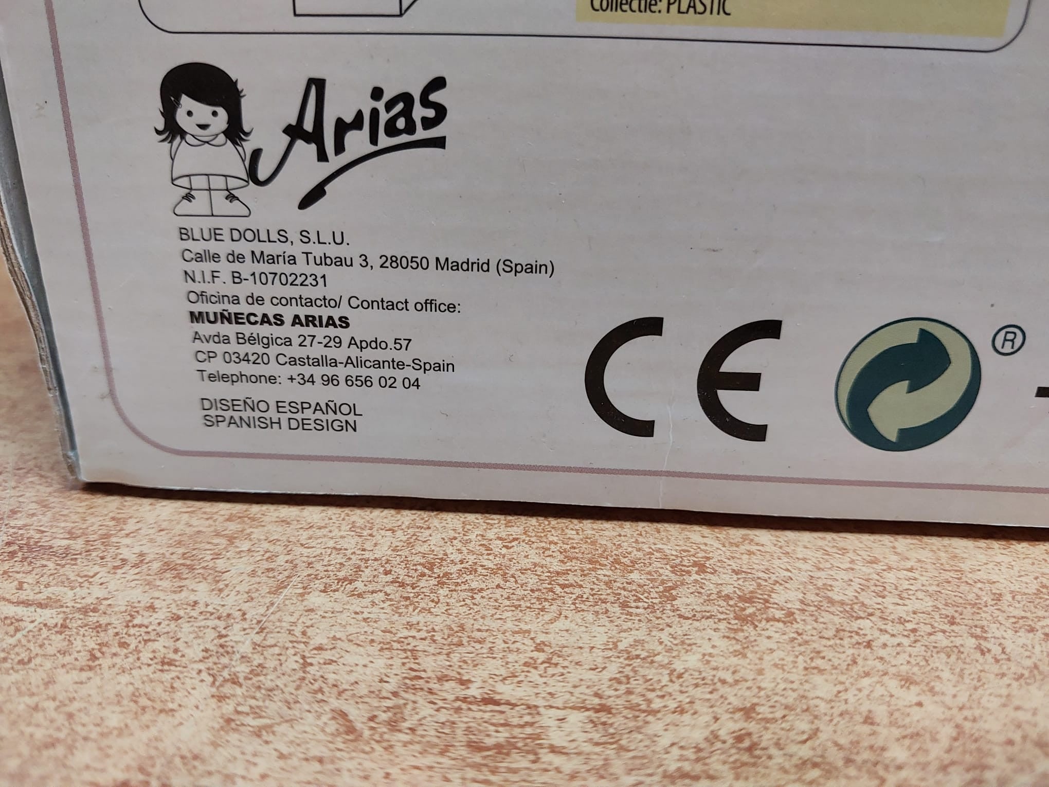 Muñeca elegance 40 cm cris azúl con mecanismo de lloro - arias 60723