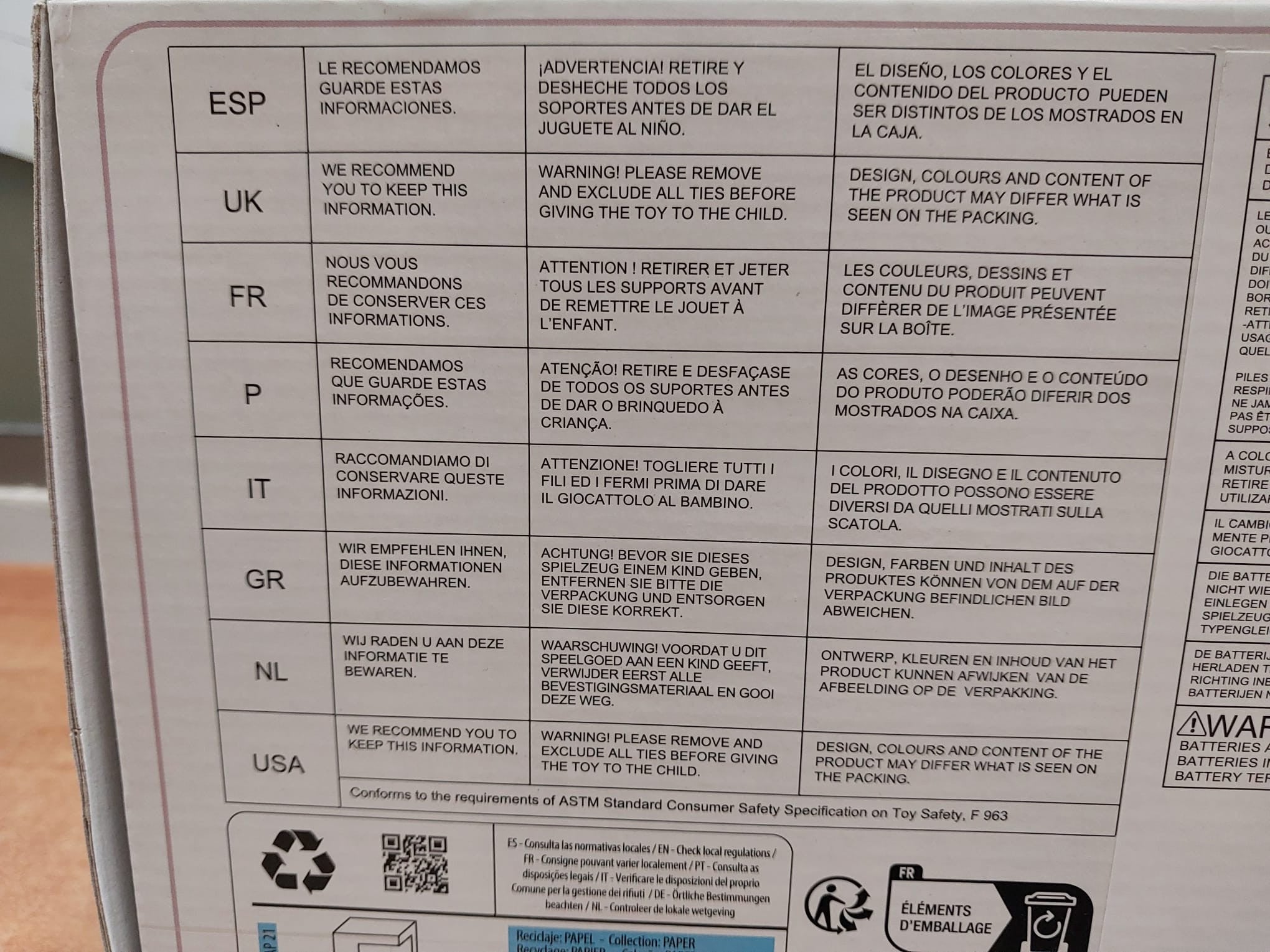 Muñeca elegance 40 cm cris azúl con mecanismo de lloro - arias 60723