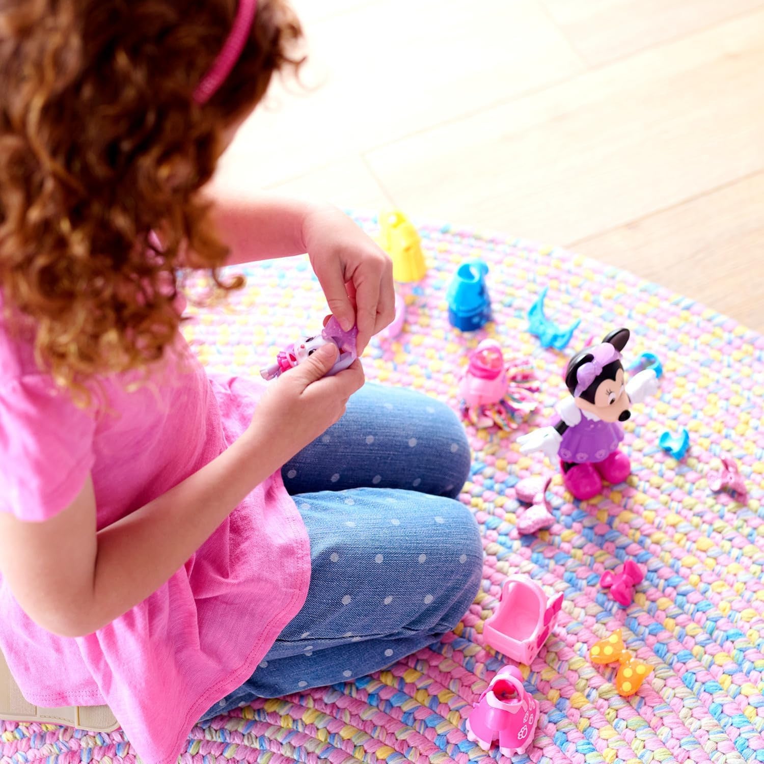 Muñeca Minnie Mouse Glitter y sus conjuntos de moda para Mascotas - Just Play