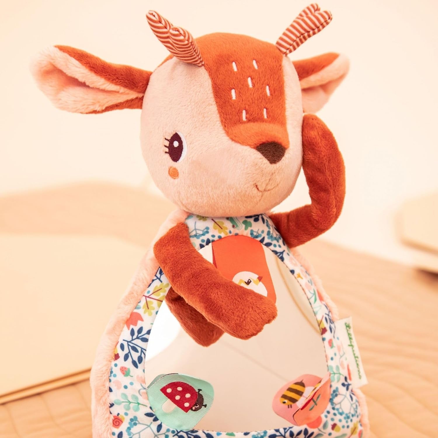 Peluche Stella Cervatillo con Espejo Cucú Lilliputiens 83551 | +6 Meses