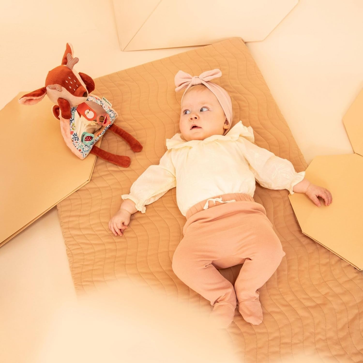 Peluche Stella Cervatillo con Espejo Cucú Lilliputiens 83551 | +6 Meses