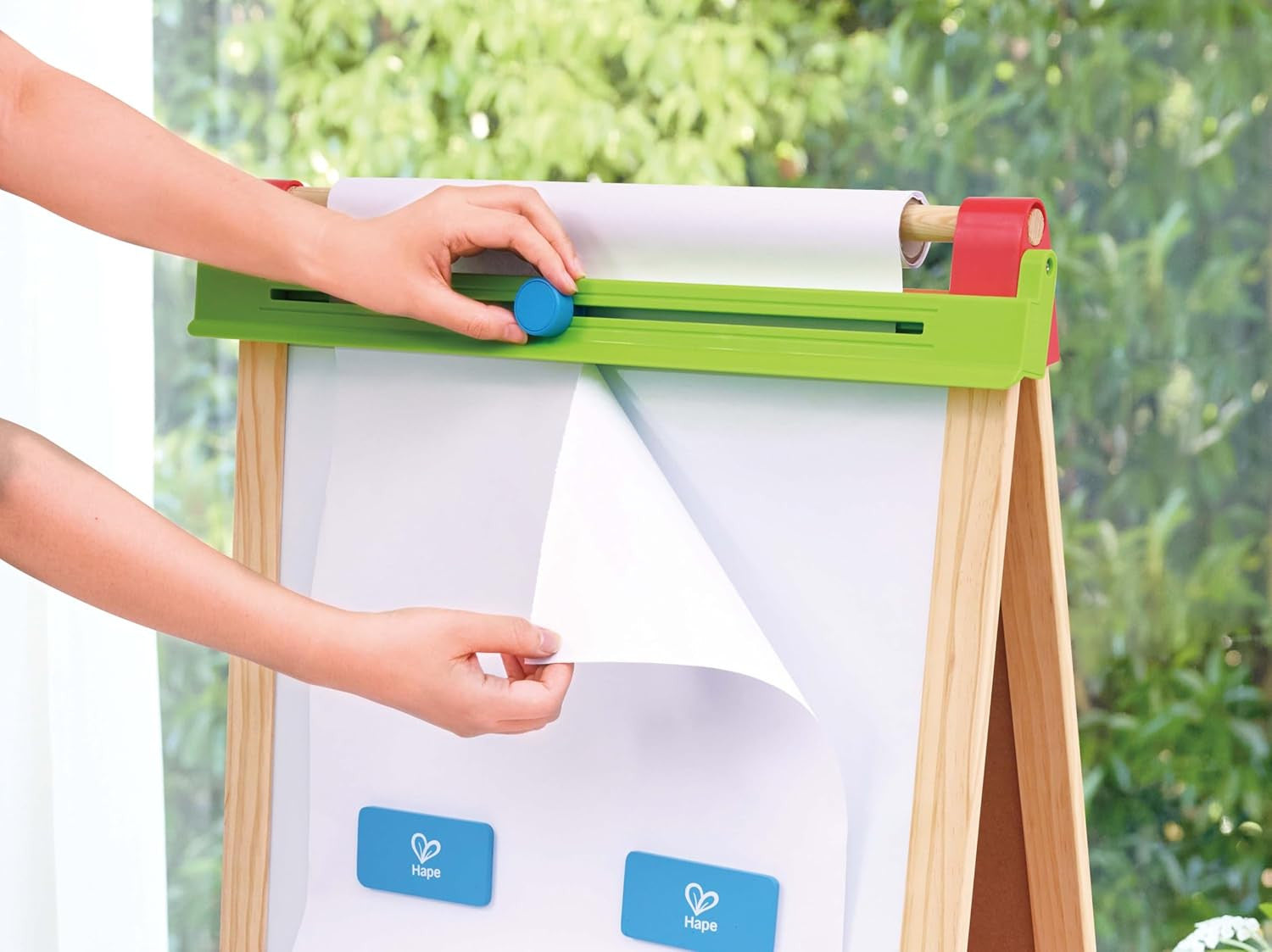 Caballete de Madera para Pequeños Artistas - Hape E2016