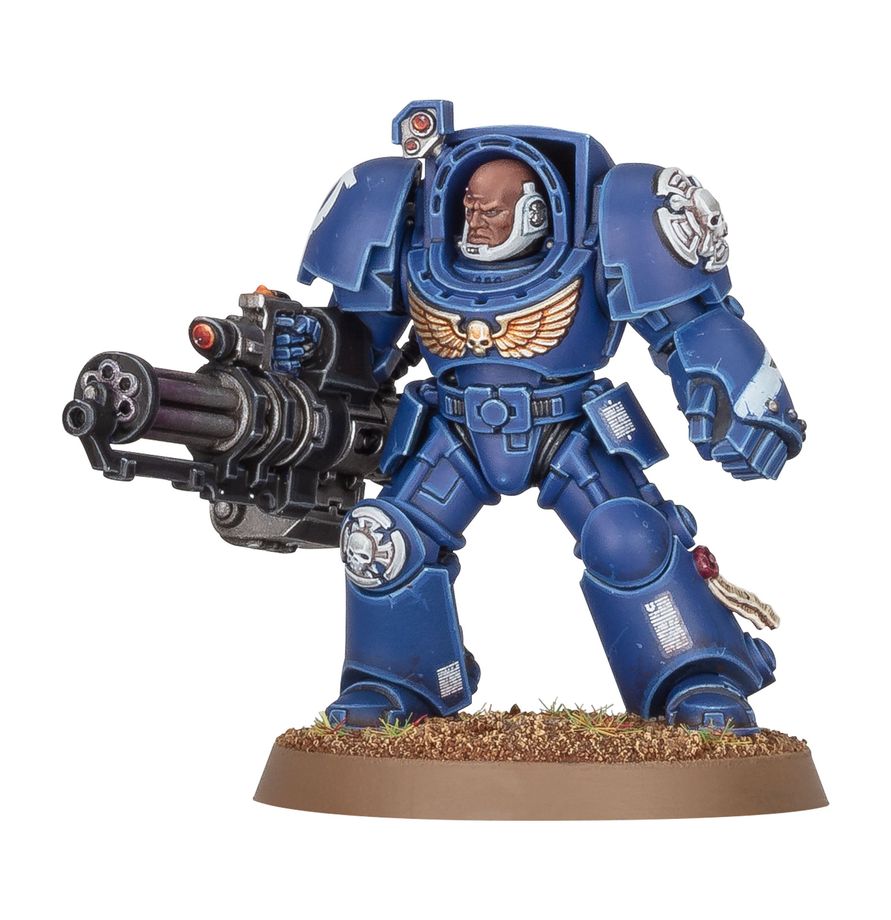 Exterminadores Space Marines detalle bólter tormenta y puño de energía Adeptus Astartes Warhammer