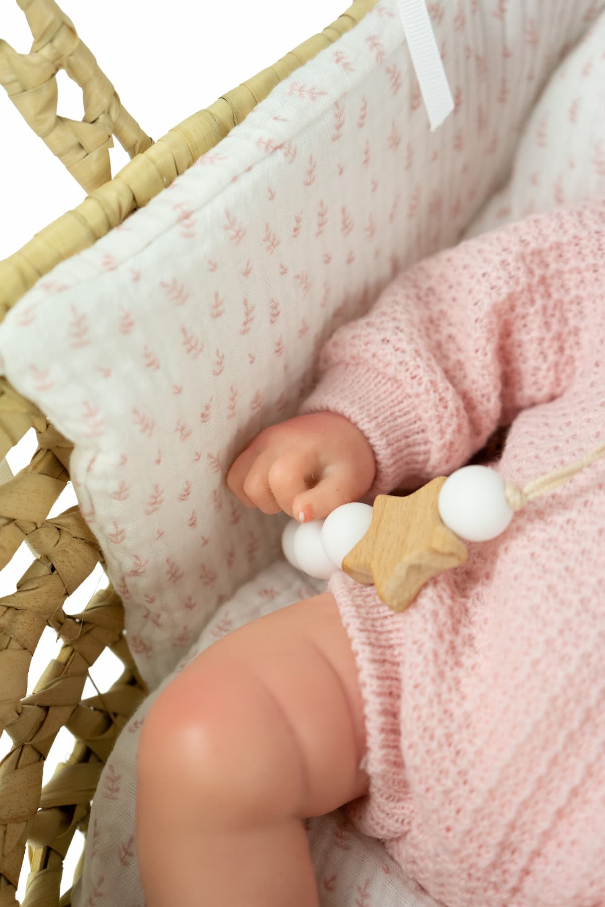 Bebé Real Reborn Arlet 40 cm de Silicona con Capazo de Mimbre | Arias 98230