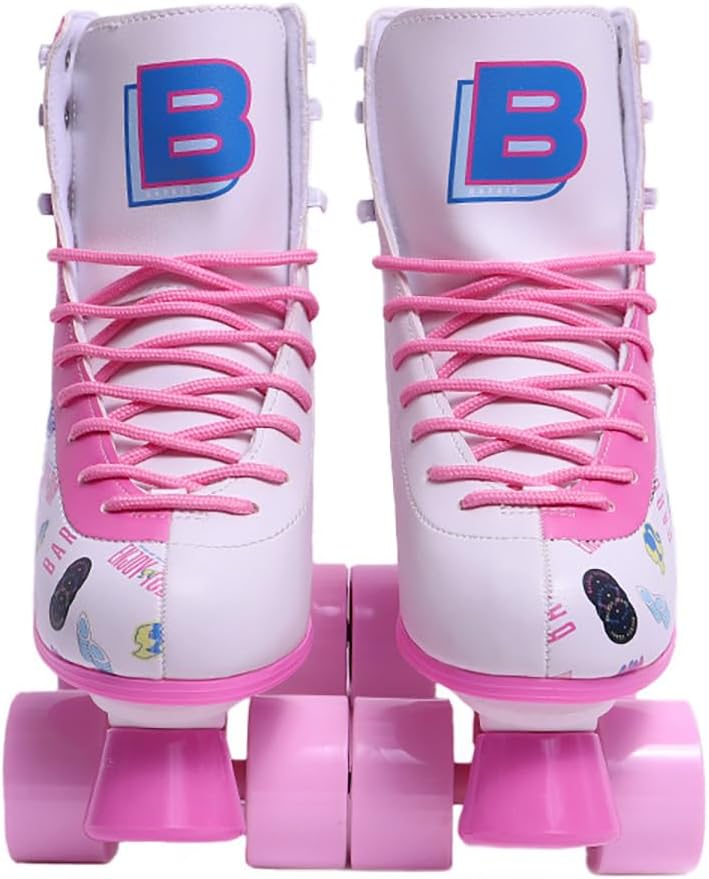 Par de patines Barbie de 4 ruedas Enjoy Today talla 36-37 vistos de frente, con cordones rosas y ruedas rosas.