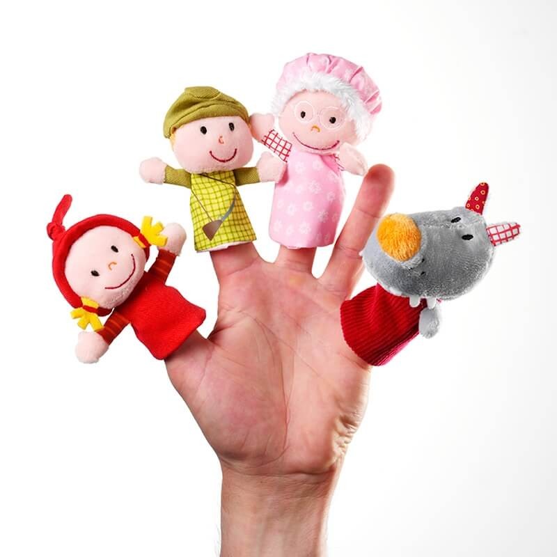 Marionetas de dedo del cuento de Caperucita Roja con personajes del lobo, la abuela y Caperucita para narración infantil