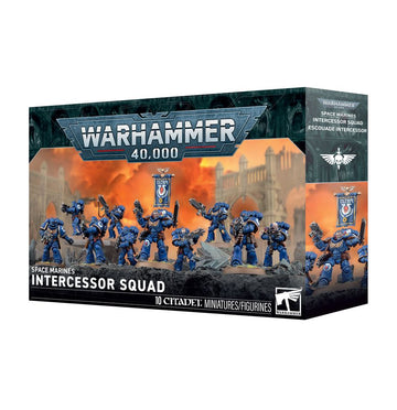 Escuadra de Intercesores Warhammer 40.000, caja del kit de Marines Espaciales con ilustración de la unidad.