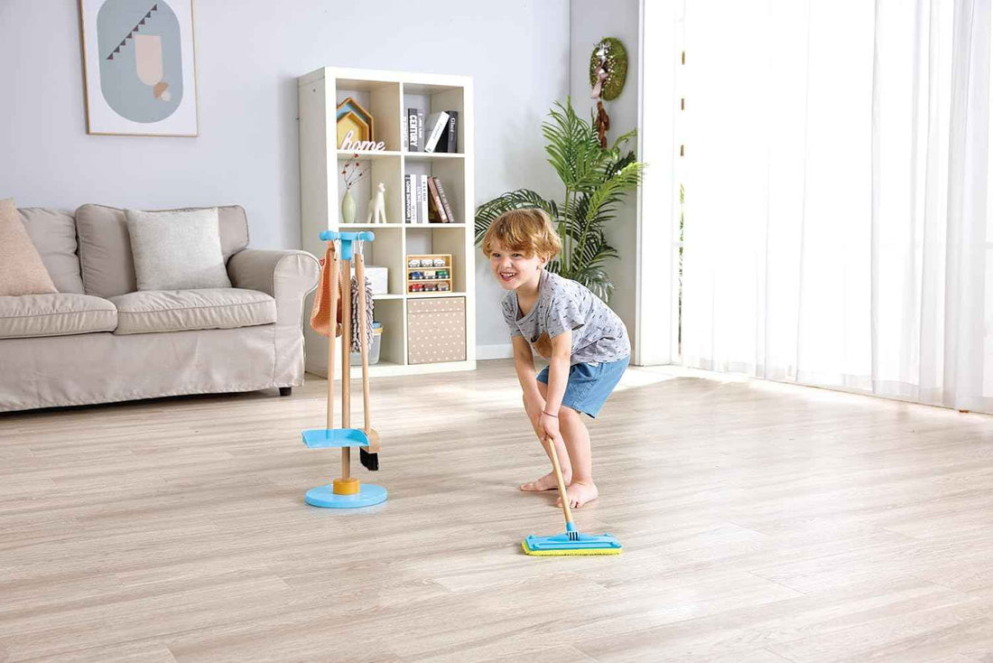 Juego de Limpieza con Escoba Hape E3055 – 6 Piezas
