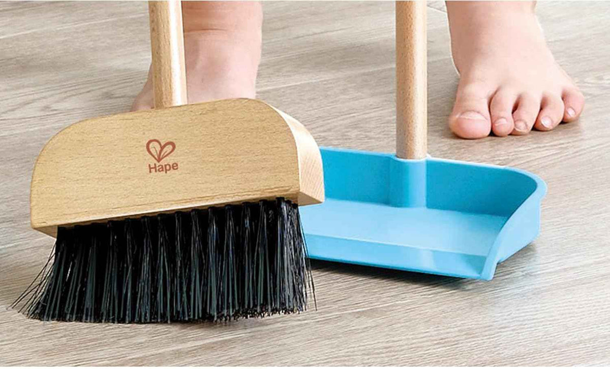 Juego de Limpieza con Escoba Hape E3055 – 6 Piezas
