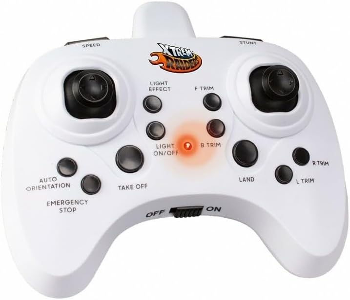 Drone Neon Xtrem Raiders XT280382 realizando acrobacia Auto Looping 360° con luces LED